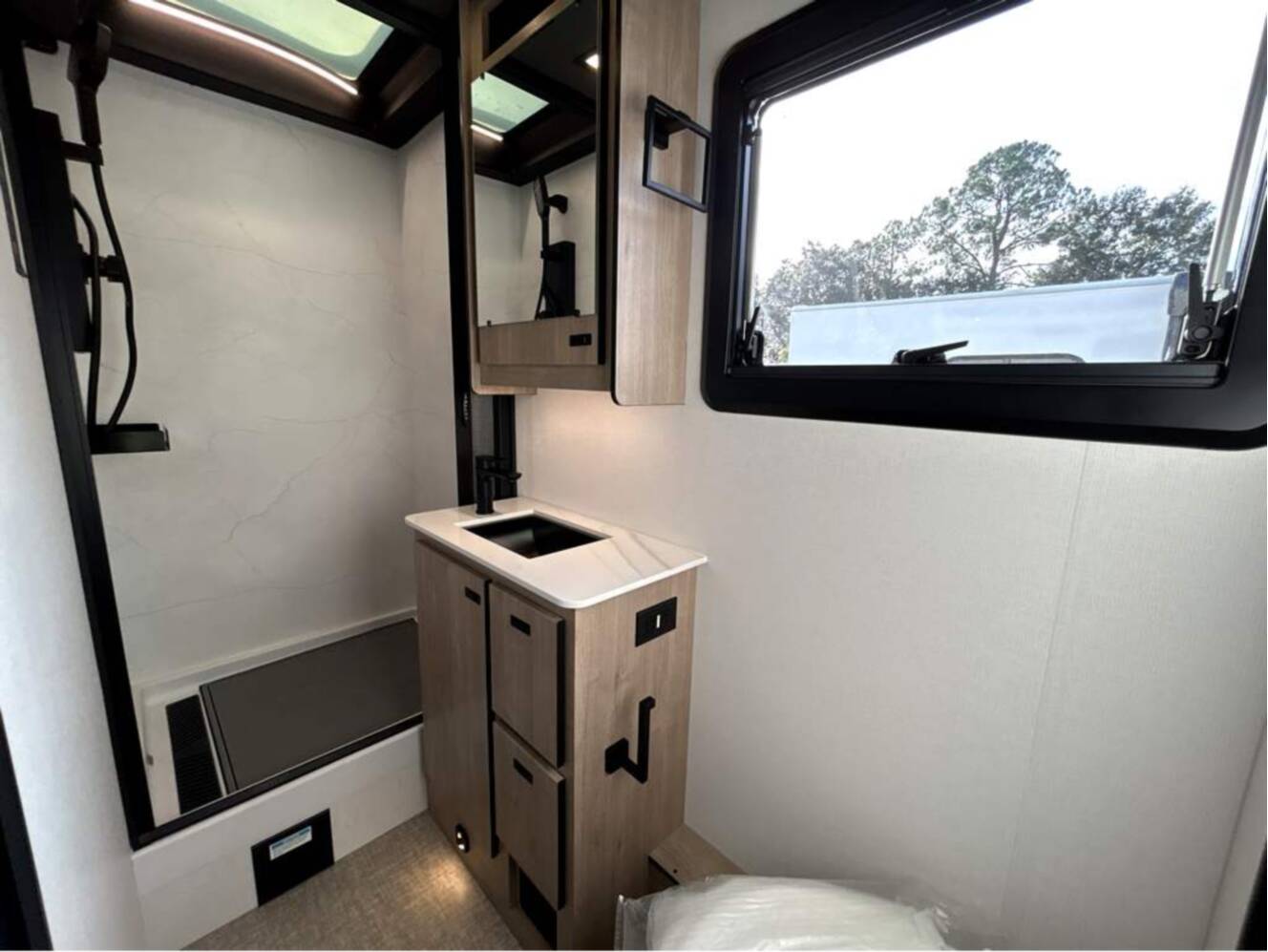 A photo of this 2026 Grand Design Lineage Series F 31ZW