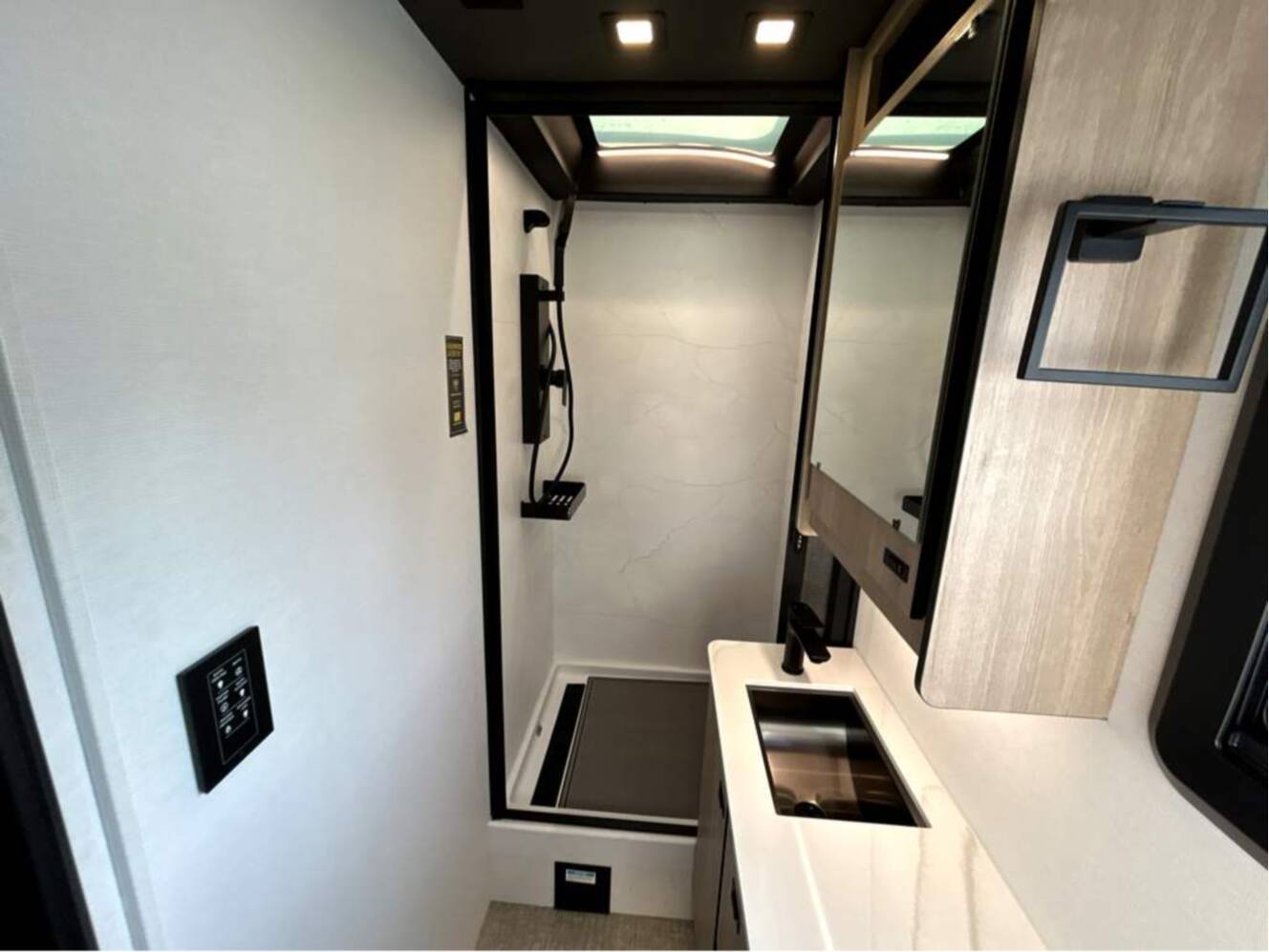 A photo of this 2026 Grand Design Lineage Series F 31ZW