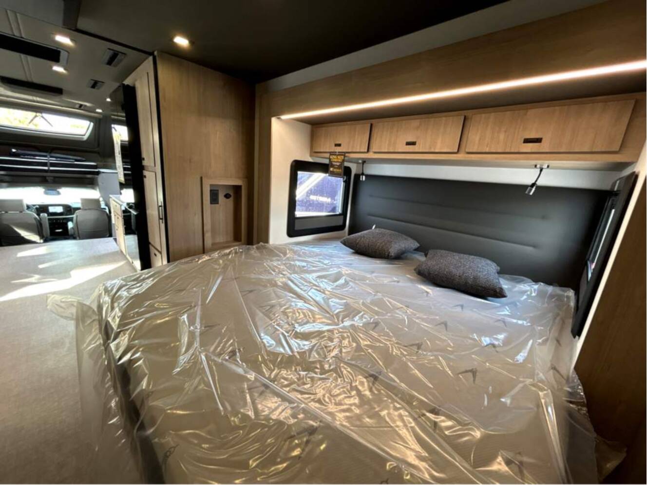 A photo of this 2026 Grand Design Lineage Series F 31ZW