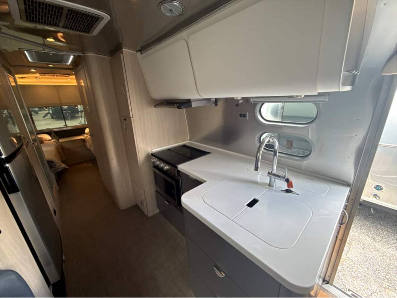 A photo of this 2024 Airstream Globetrotter 27FB