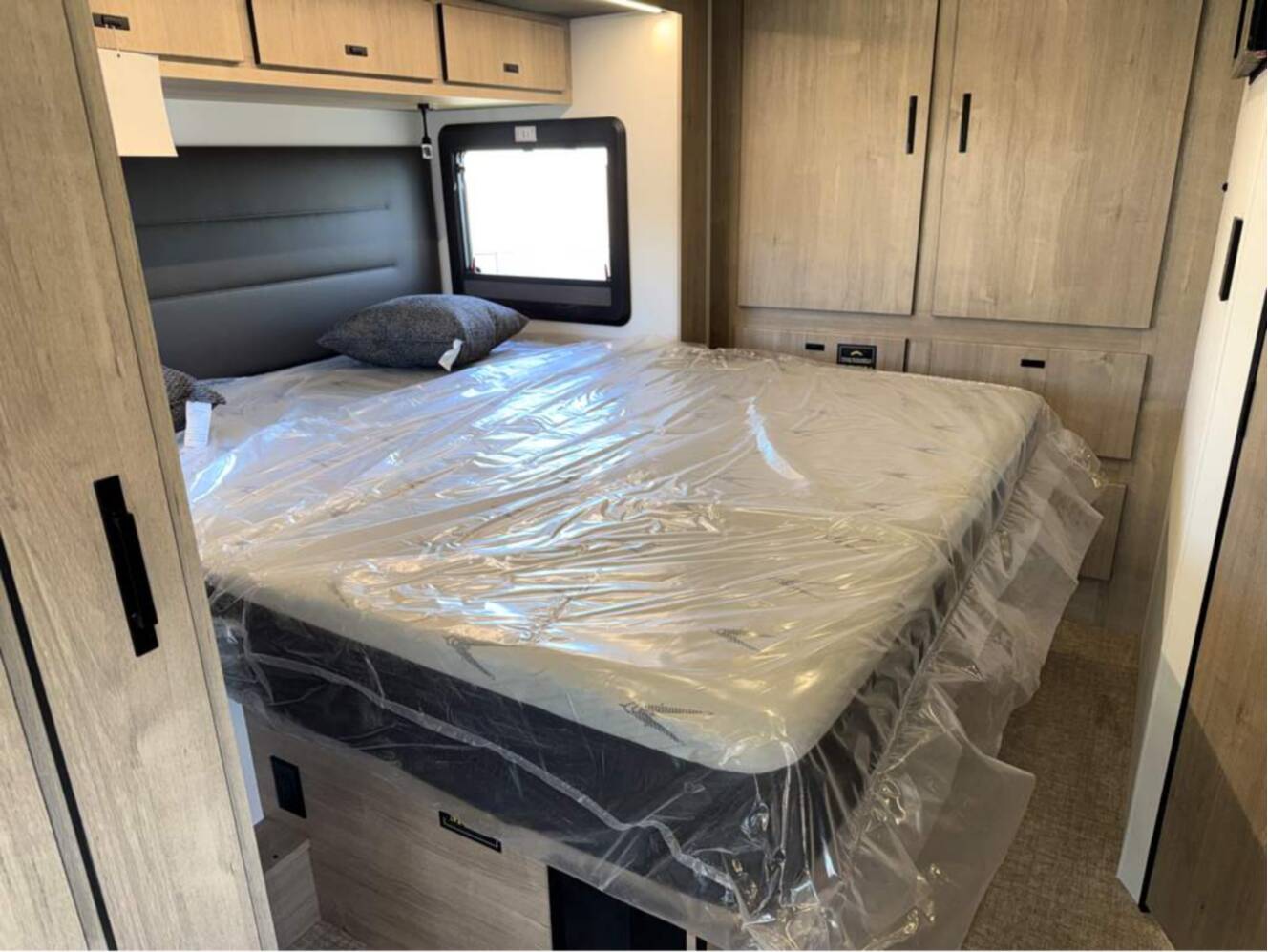 A photo of this 2026 Grand Design Lineage Series F 31ZW