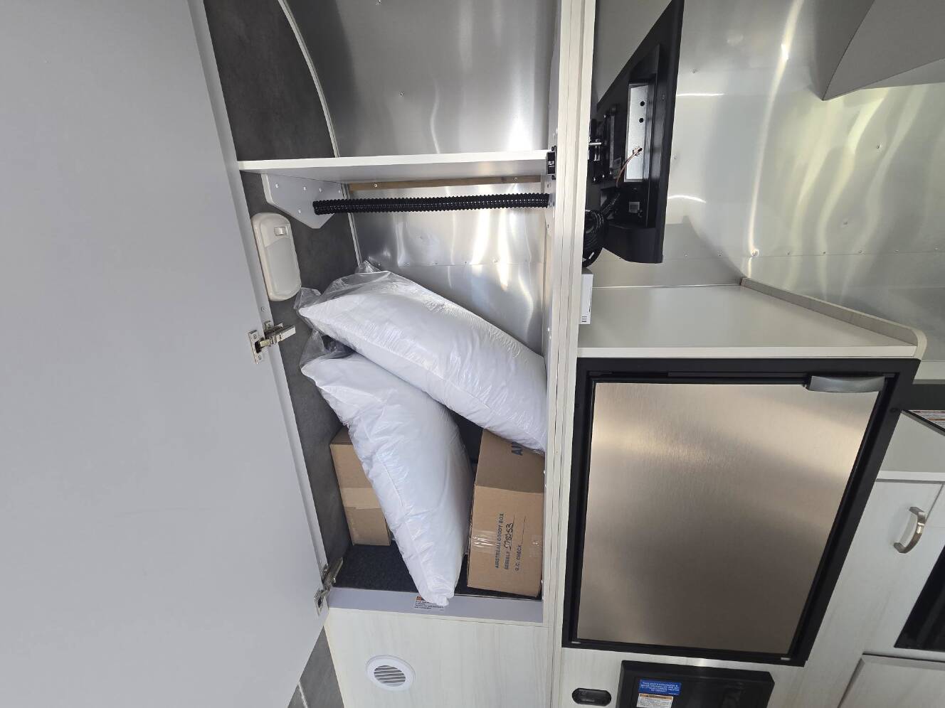 A photo of this 2026 Airstream Bambi 22FB