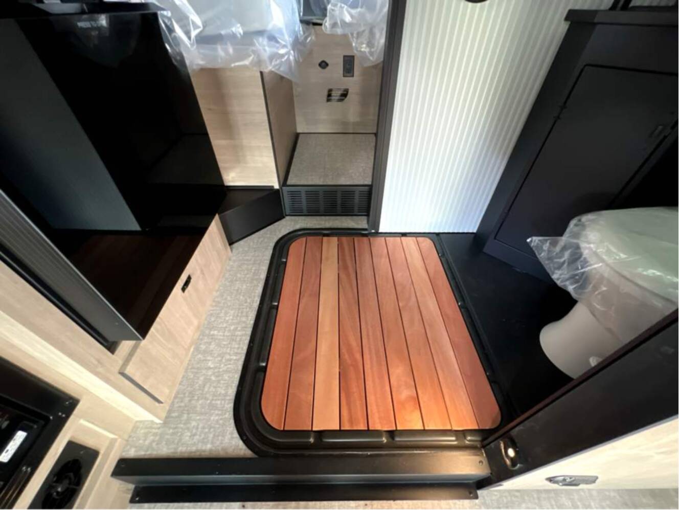 A photo of this 2026 Grand Design Lineage Series M 25TK