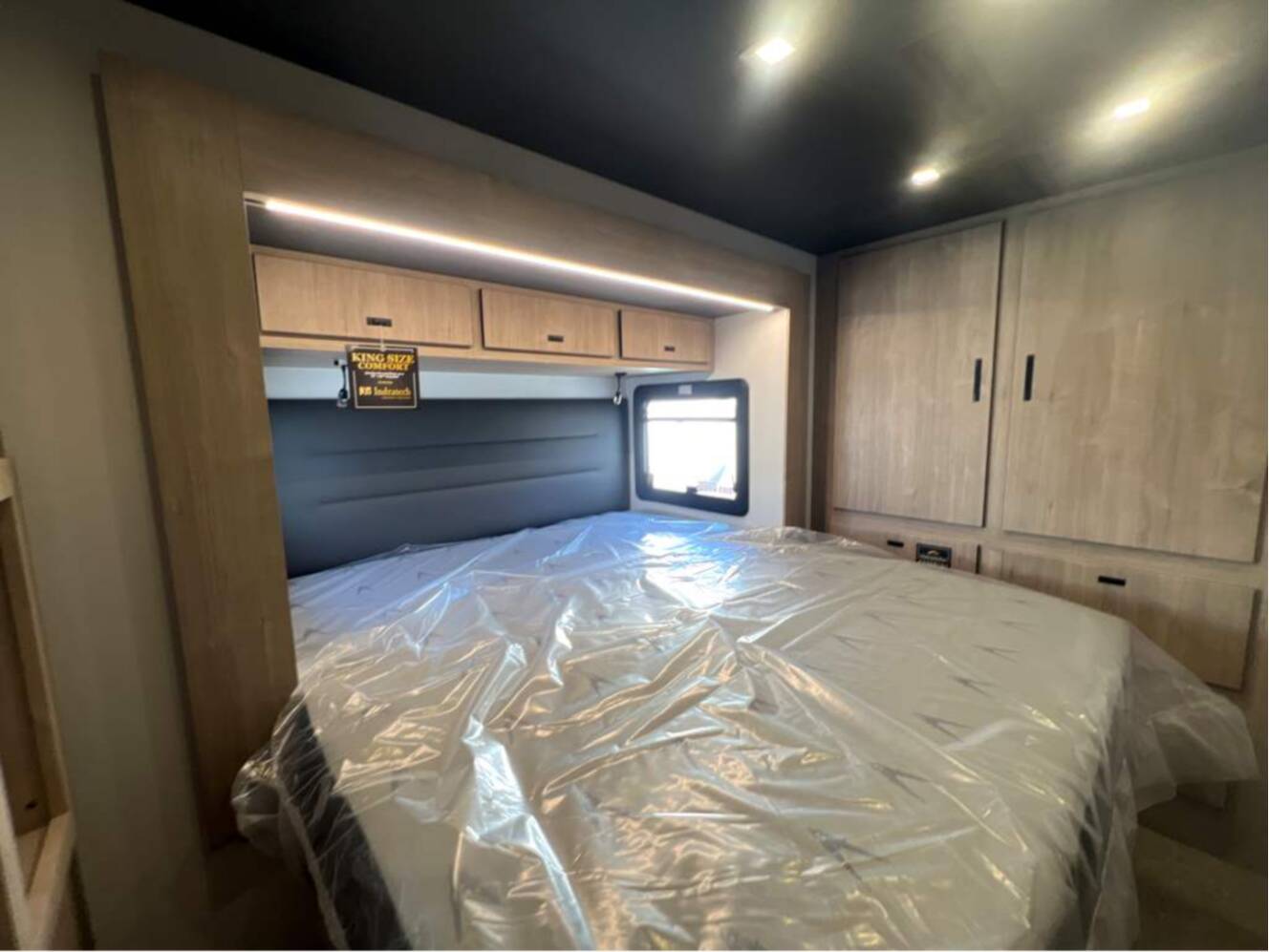 A photo of this 2026 Grand Design Lineage Series F 31ZW