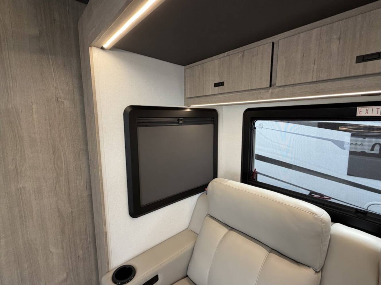 A photo of this 2026 Grand Design Lineage Series M 25TK