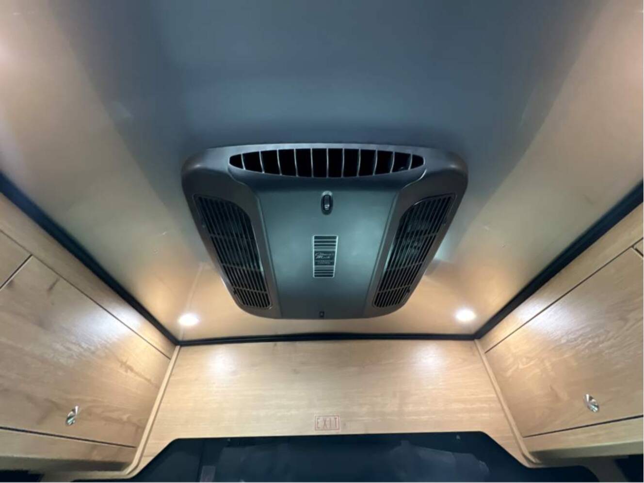 A photo of this 2026 Airstream Rangeline Base