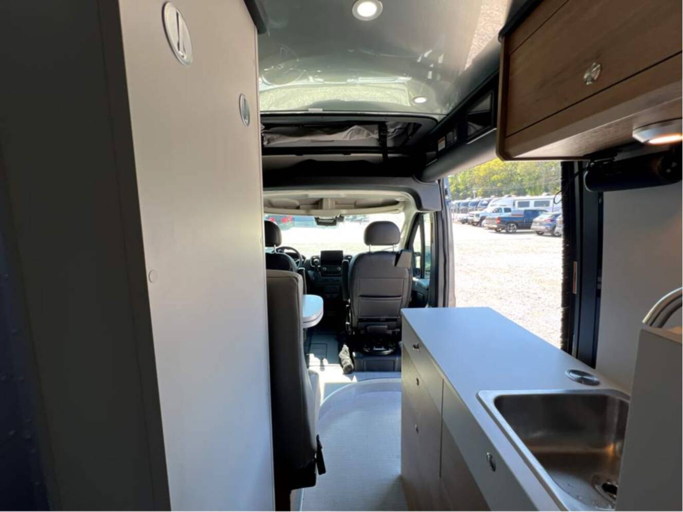 A photo of this 2026 Airstream Rangeline Base