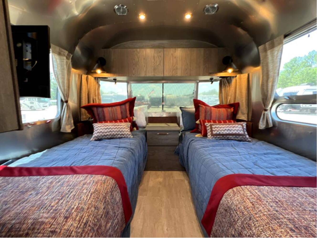 A photo of this 2026 Airstream STETSON 6666 27FBT
