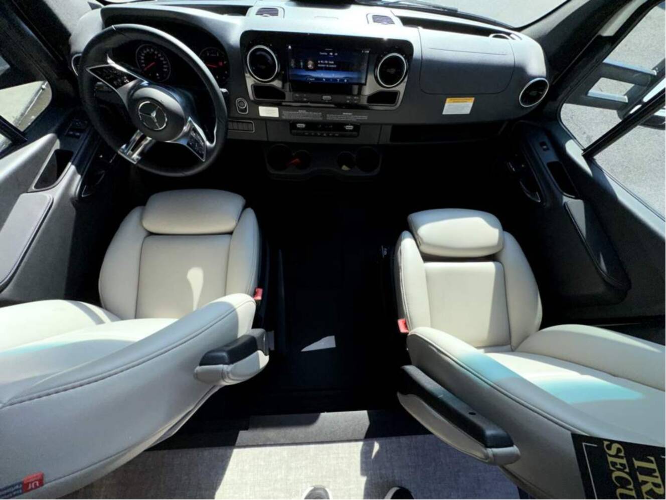 A photo of this 2026 Grand Design Lineage Series M 25TK