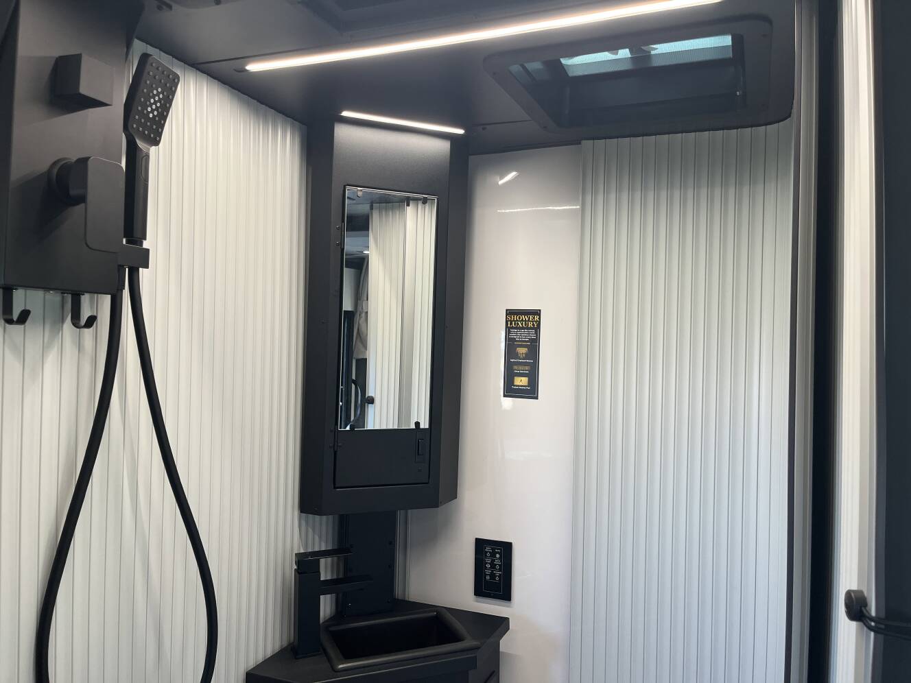 A photo of this 2026 Grand Design Lineage Series M 25TK