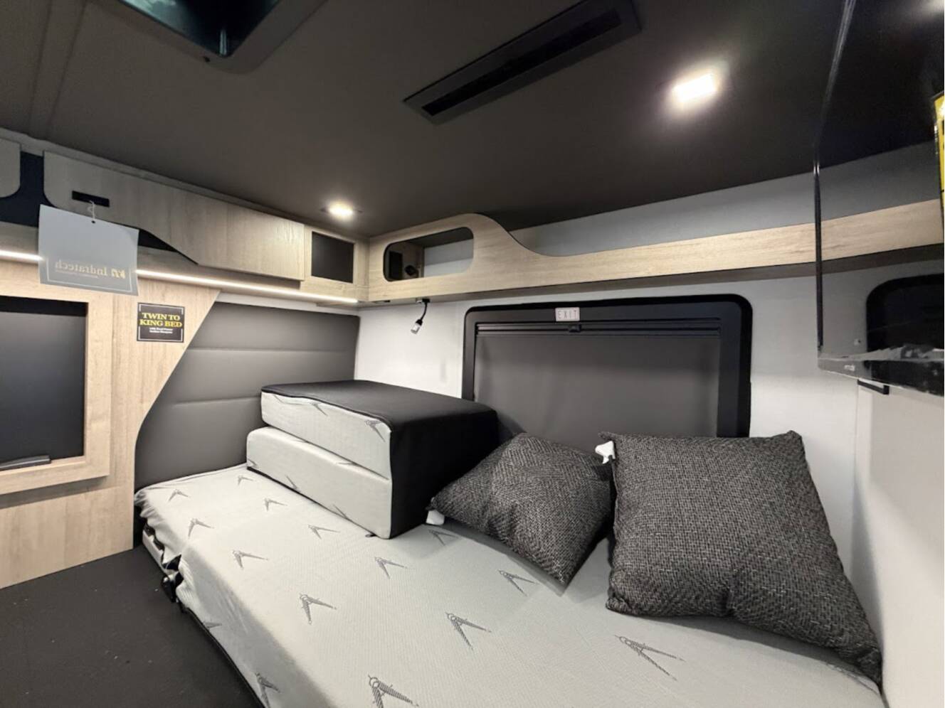 A photo of this 2026 Grand Design Lineage Series M 25TK