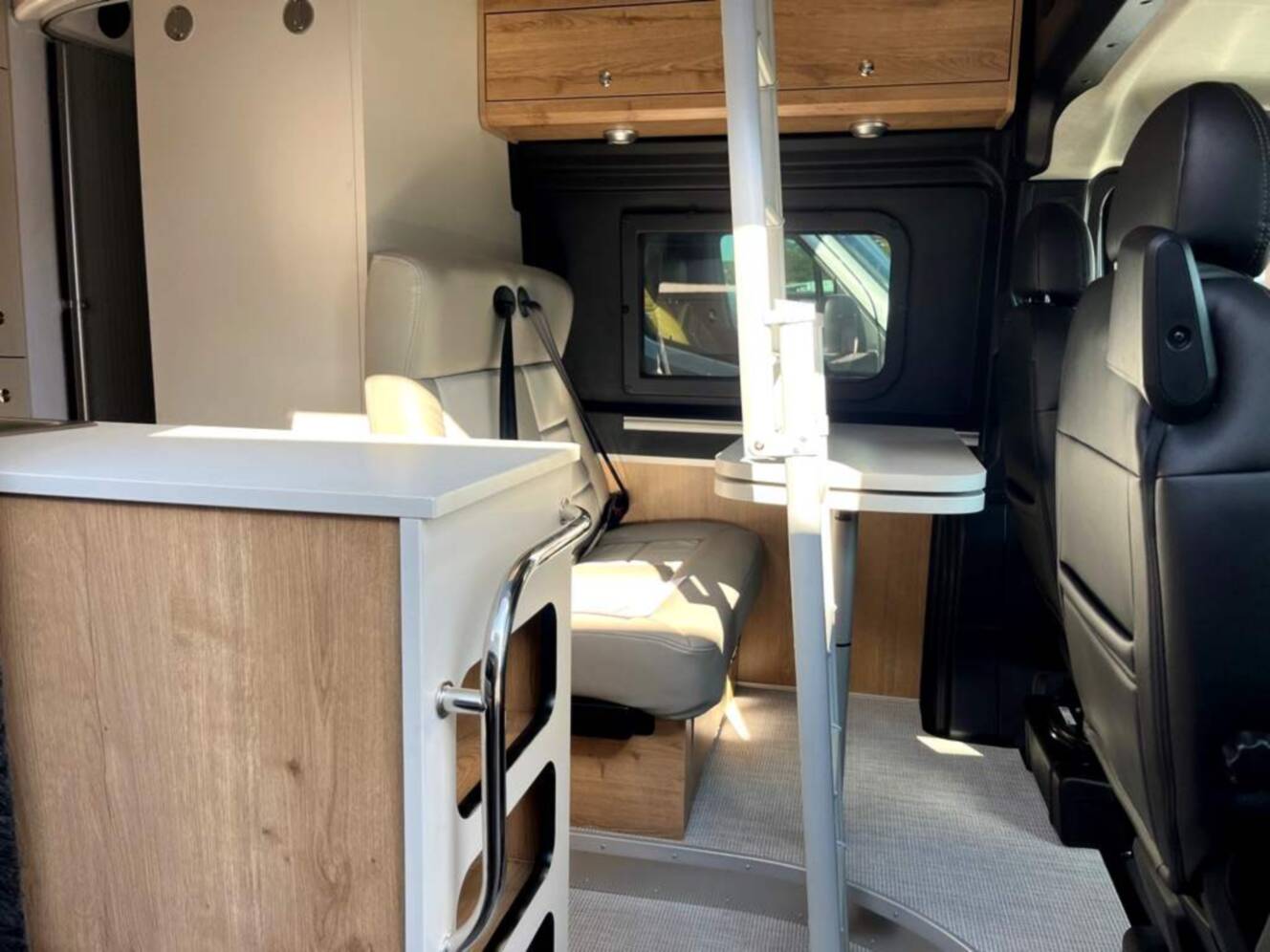A photo of this 2026 Airstream Rangeline Base