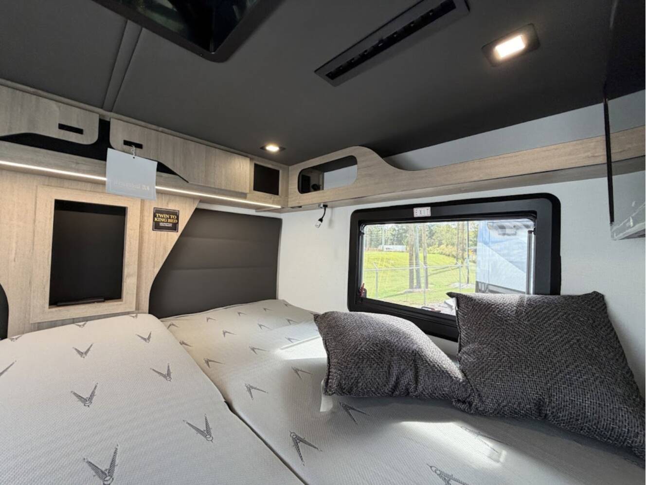 A photo of this 2026 Grand Design Lineage Series M 25TK