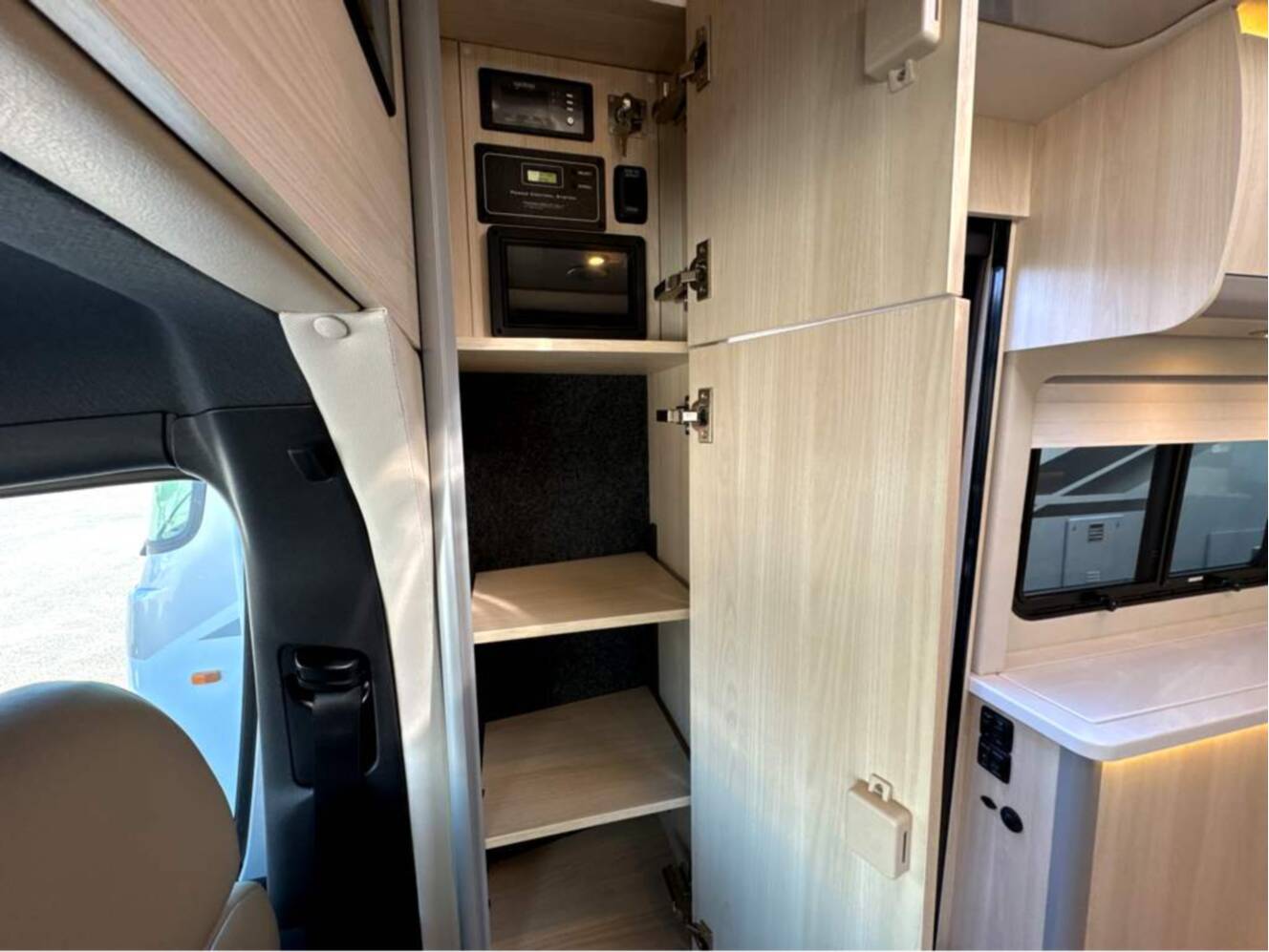 A photo of this 2026 Airstream Atlas Atlas