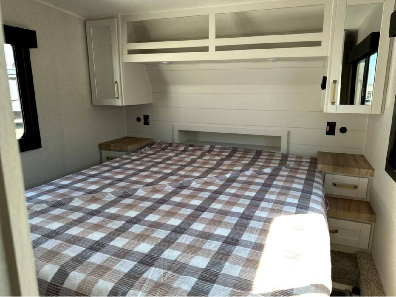 A photo of this 2026 Jayco Eagle HT 29DDB