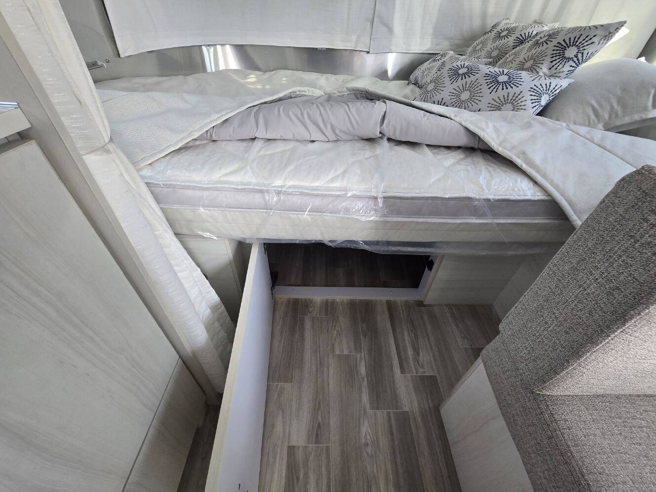 A photo of this 2026 Airstream Bambi 22FB