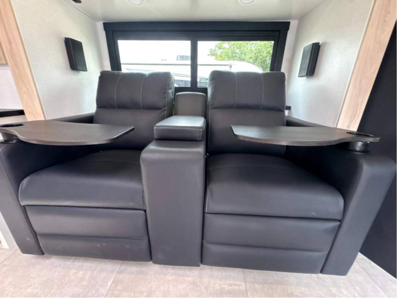 A photo of this 2027 Jayco Melbourne Prestige 25LP