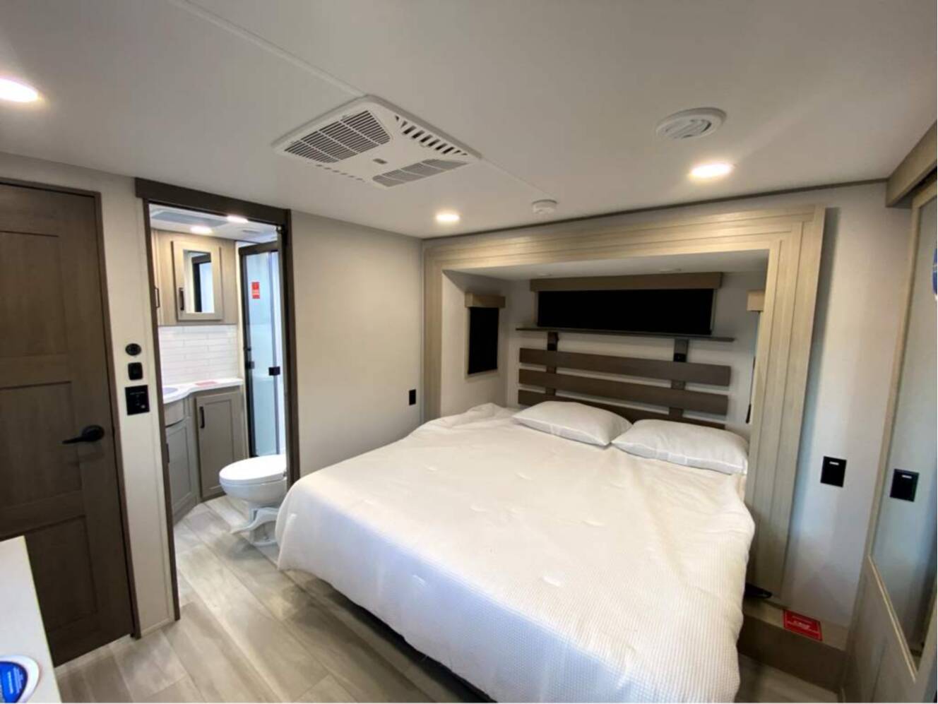 A photo of this 2026 Grand Design Momentum M-Class 414M