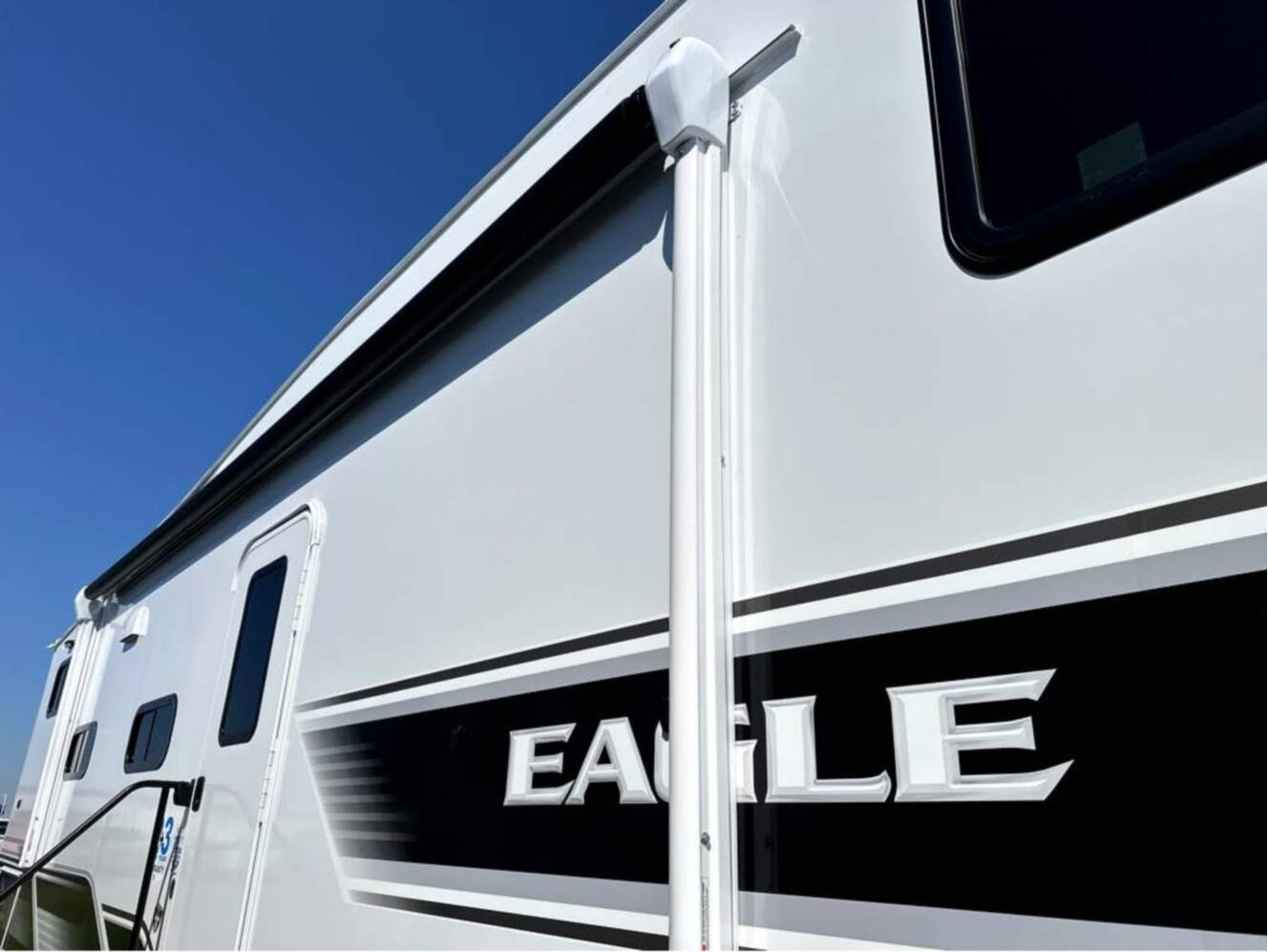 A photo of this 2026 Jayco Eagle HT 29DDB