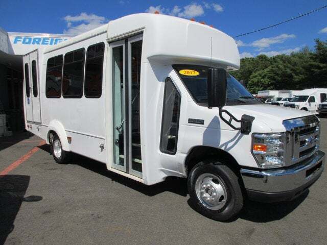 2017 Ford E-350, 12 PASSENGER HANDICAP BUS in South Amboy, NJ