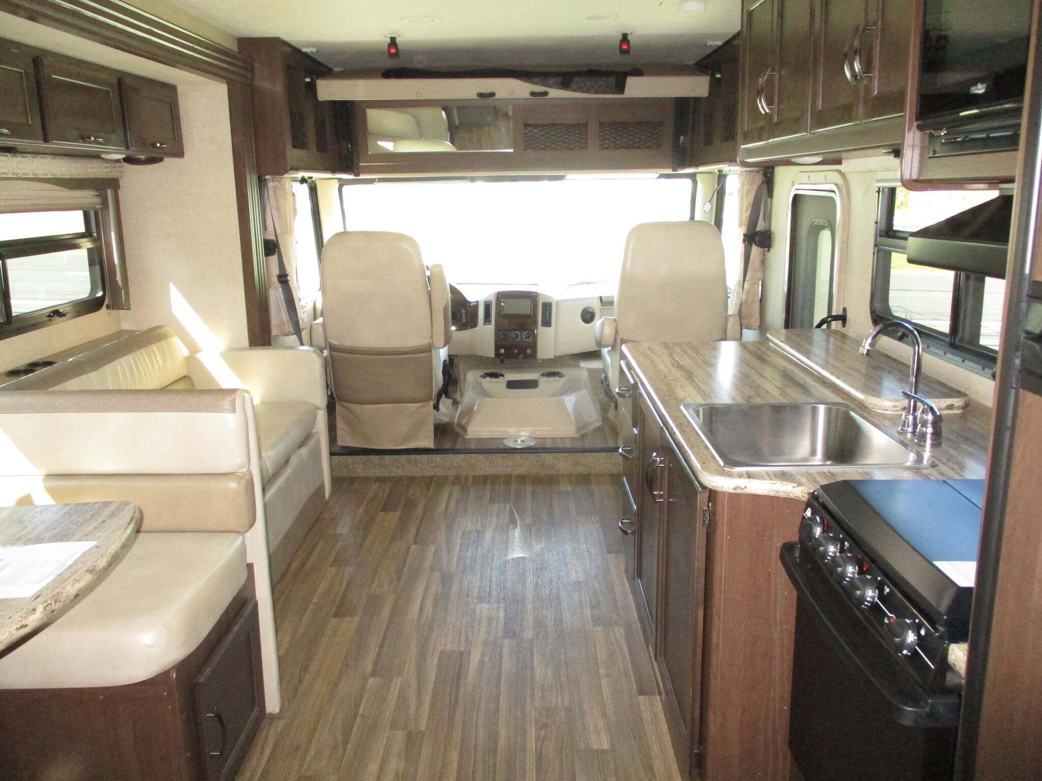 2018 Thor Motor Coach A.C.E. 30.3 Double Slide in williamstown NJ