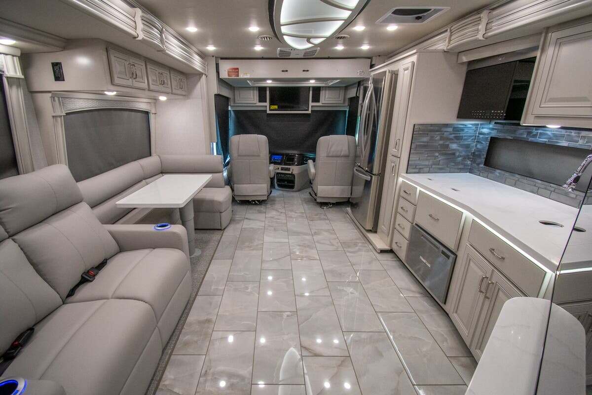 2026 Fleetwood Discovery 38N in alvarado TX
