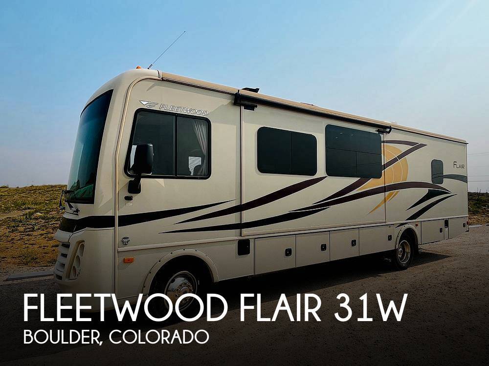 2017 Fleetwood Fleetwood Flair 31W RV