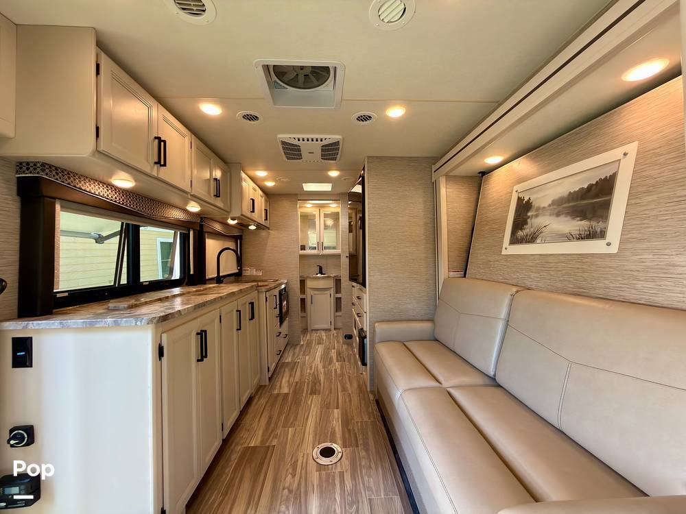 2022 Thor Motor Coach Compass 23TE in brooker FL