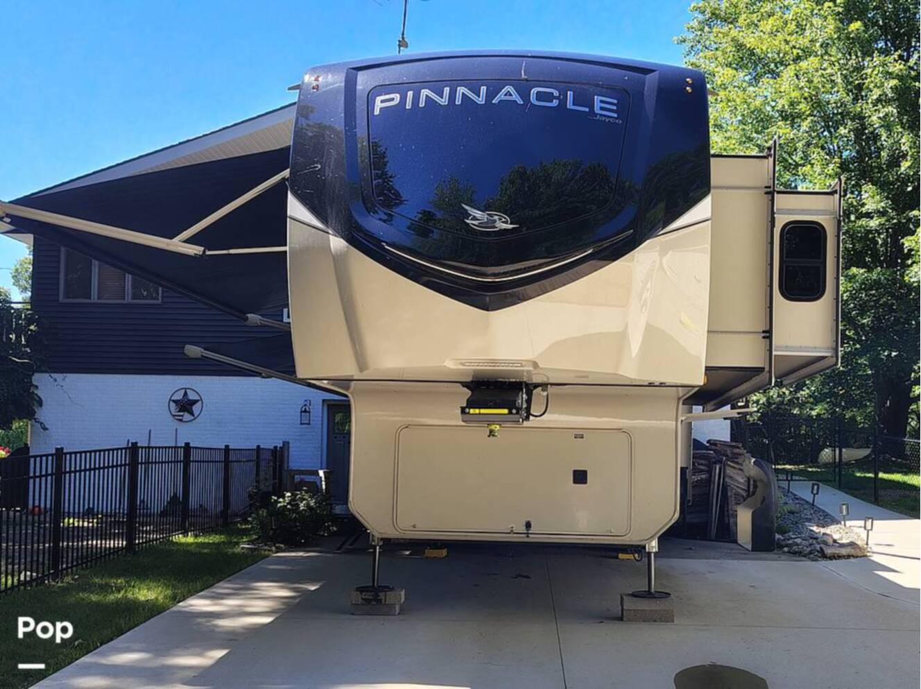 A photo of this 2022 Jayco Pinnacle 36SSWS