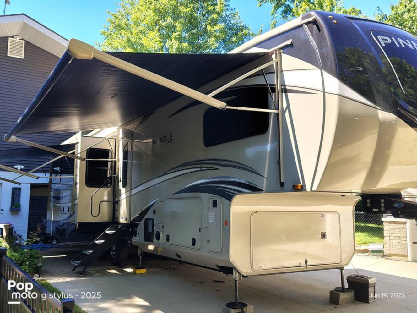 A photo of this 2022 Jayco Pinnacle 36SSWS