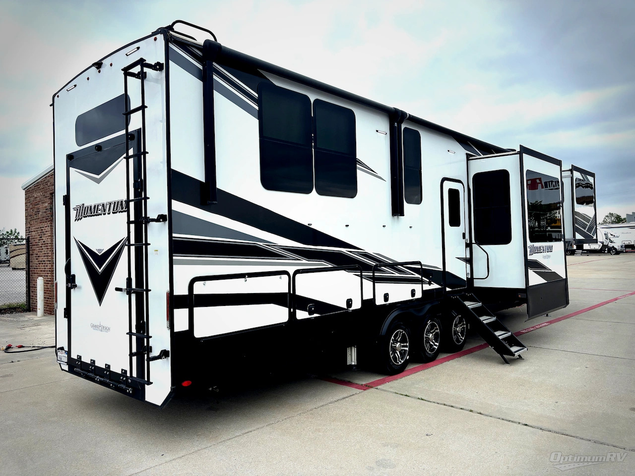 2022 Grand Design Momentum 376THS in moore OK