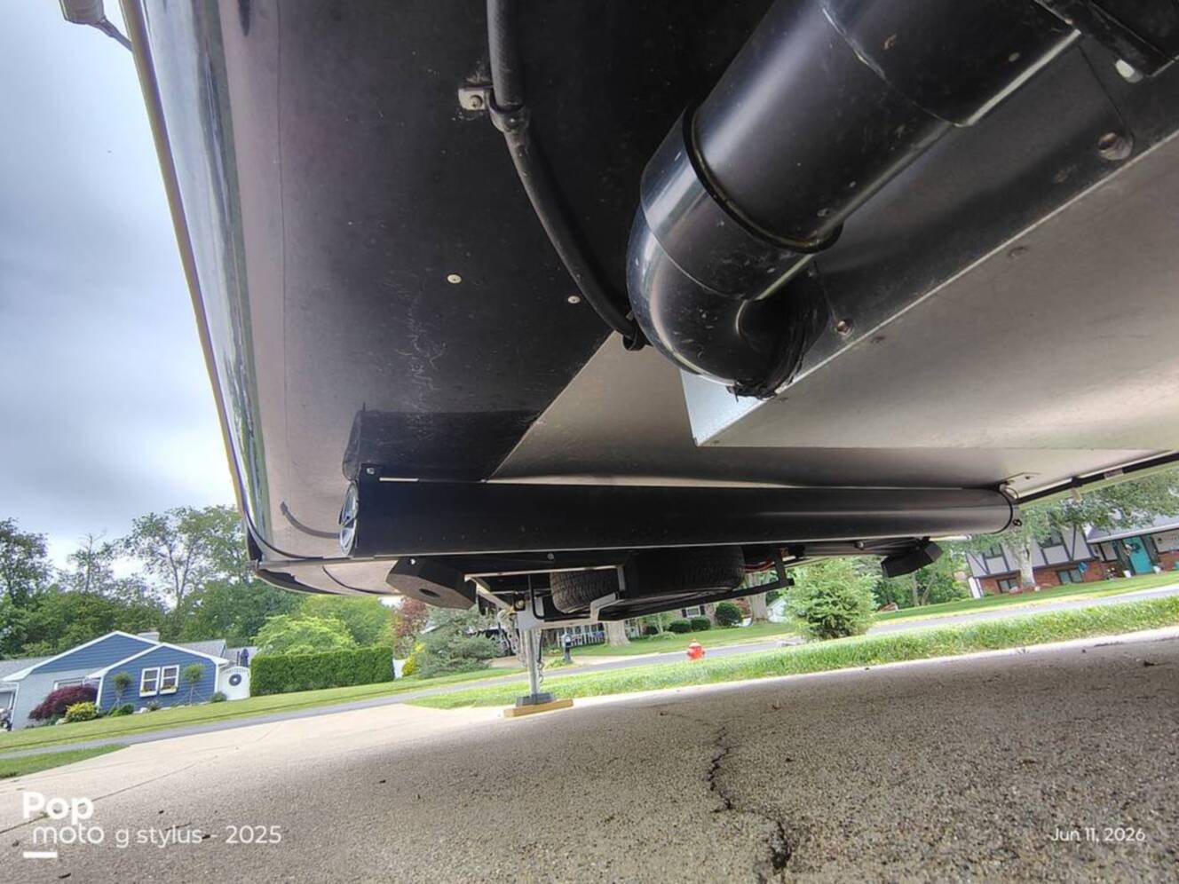 A photo of this 2024 Airstream Flying Cloud 25FB Queen