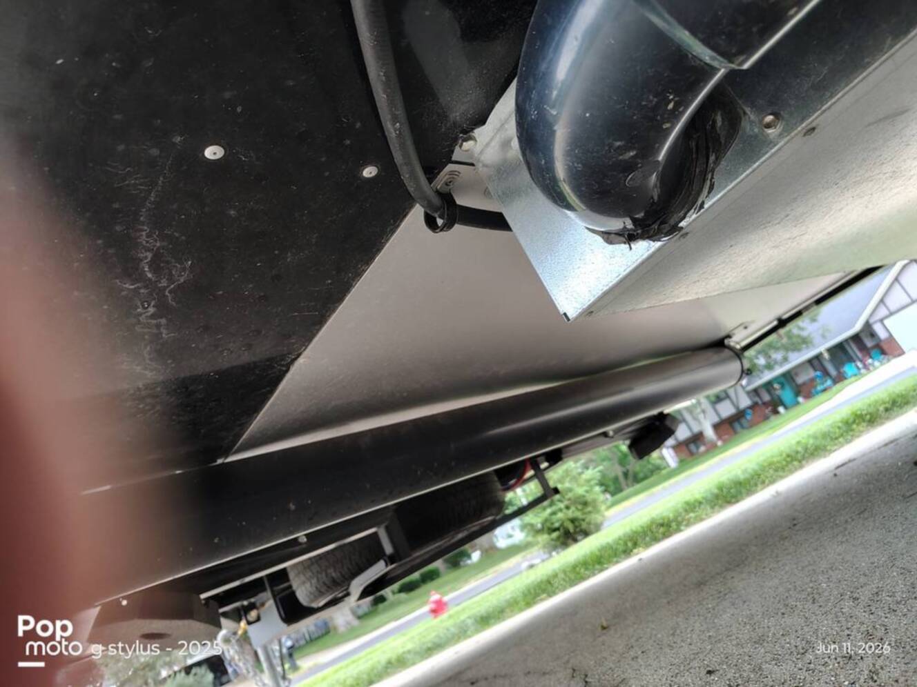 A photo of this 2024 Airstream Flying Cloud 25FB Queen