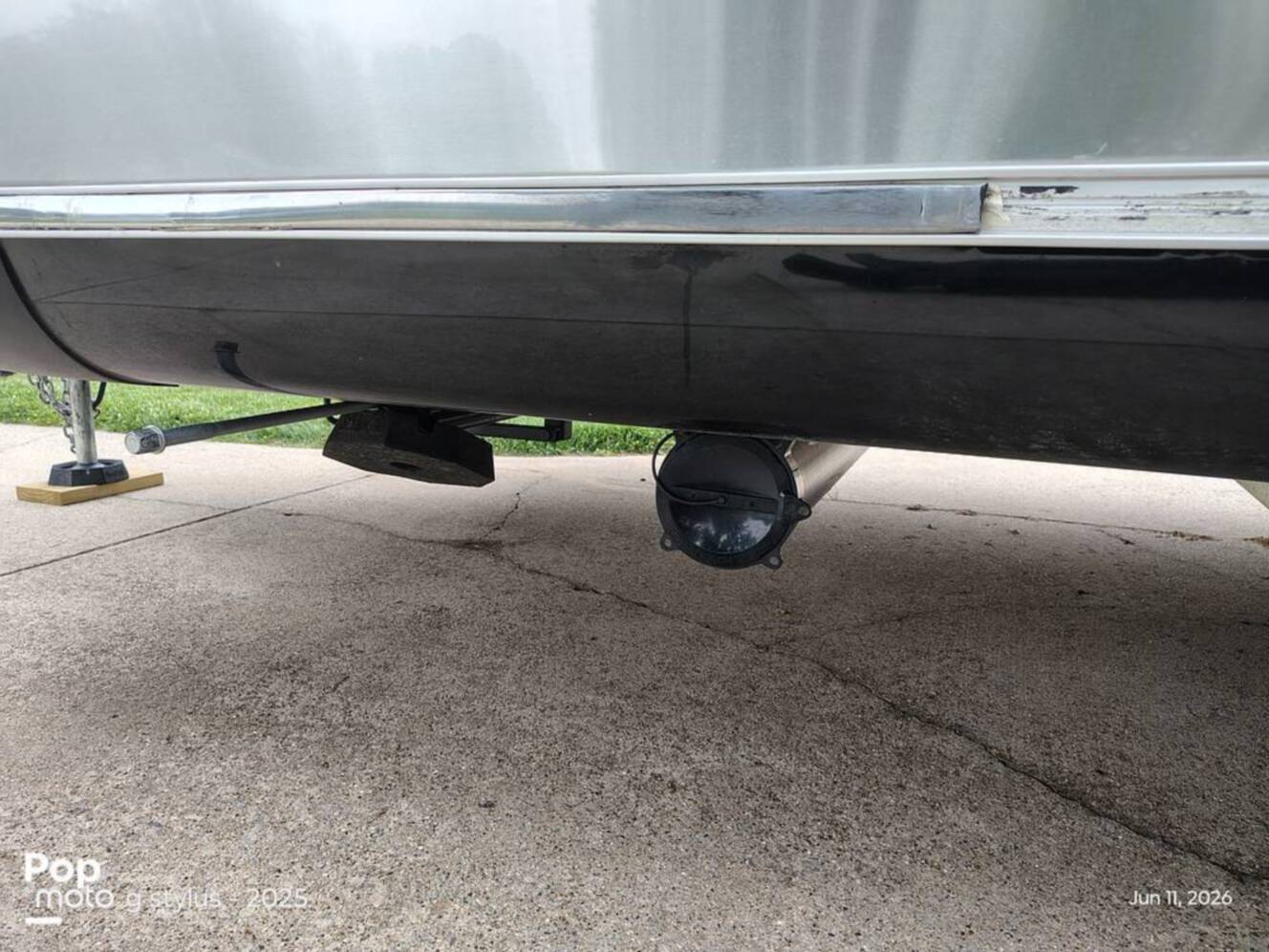 A photo of this 2024 Airstream Flying Cloud 25FB Queen