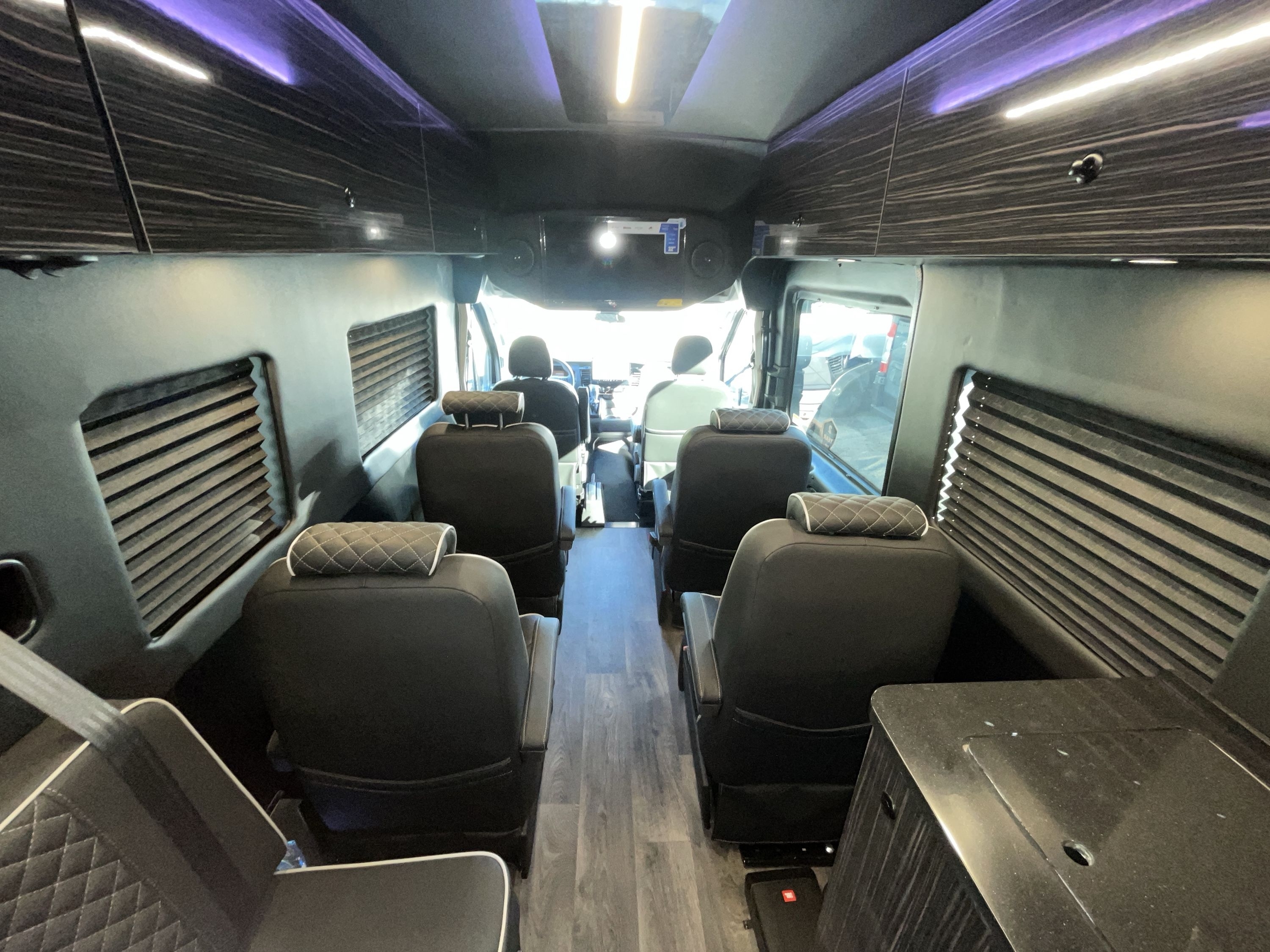 2027 Thor FREEDOM MOVER PX10 AWD in akron OH