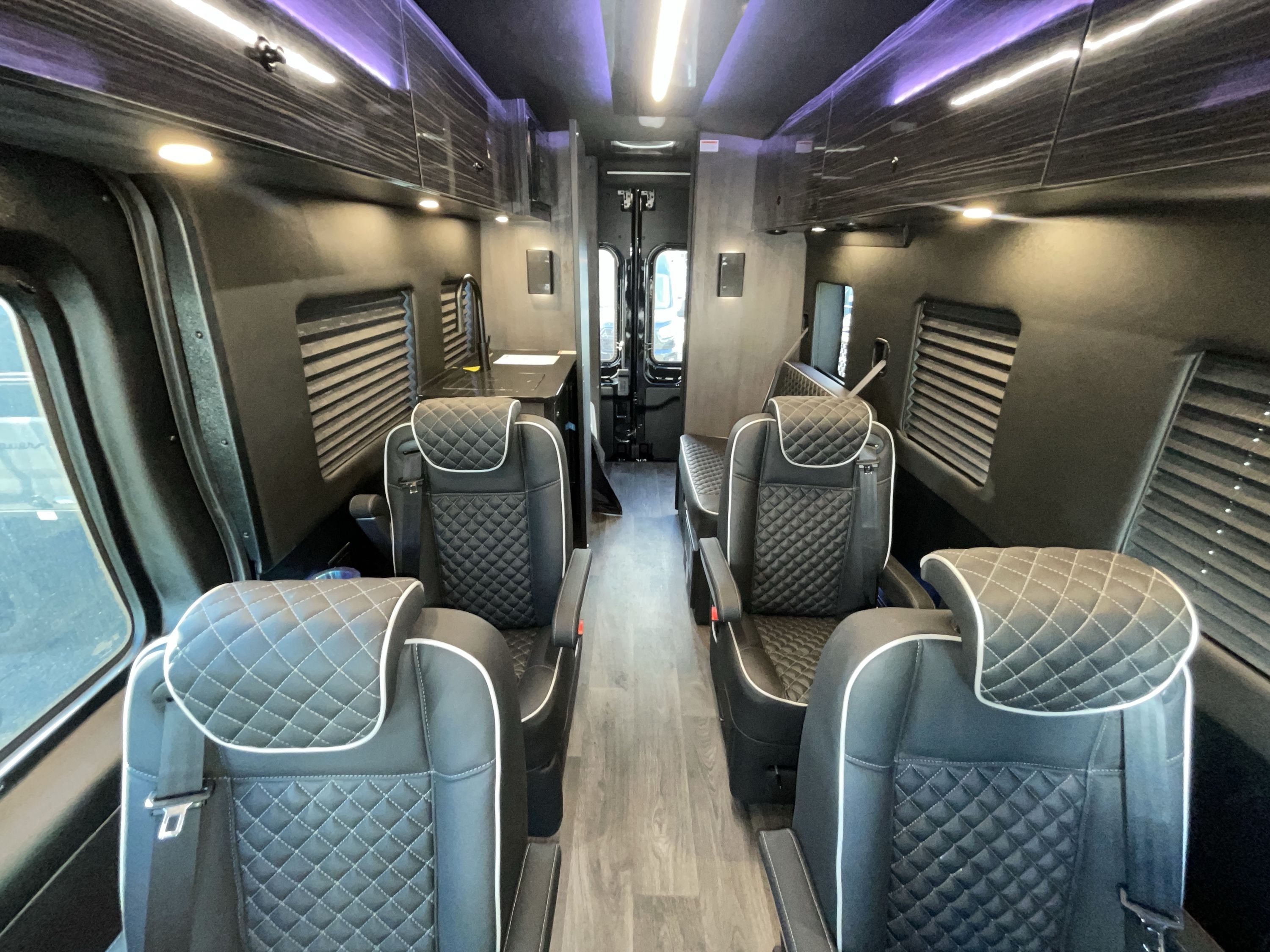 2027 Thor FREEDOM MOVER PX10 AWD in akron OH