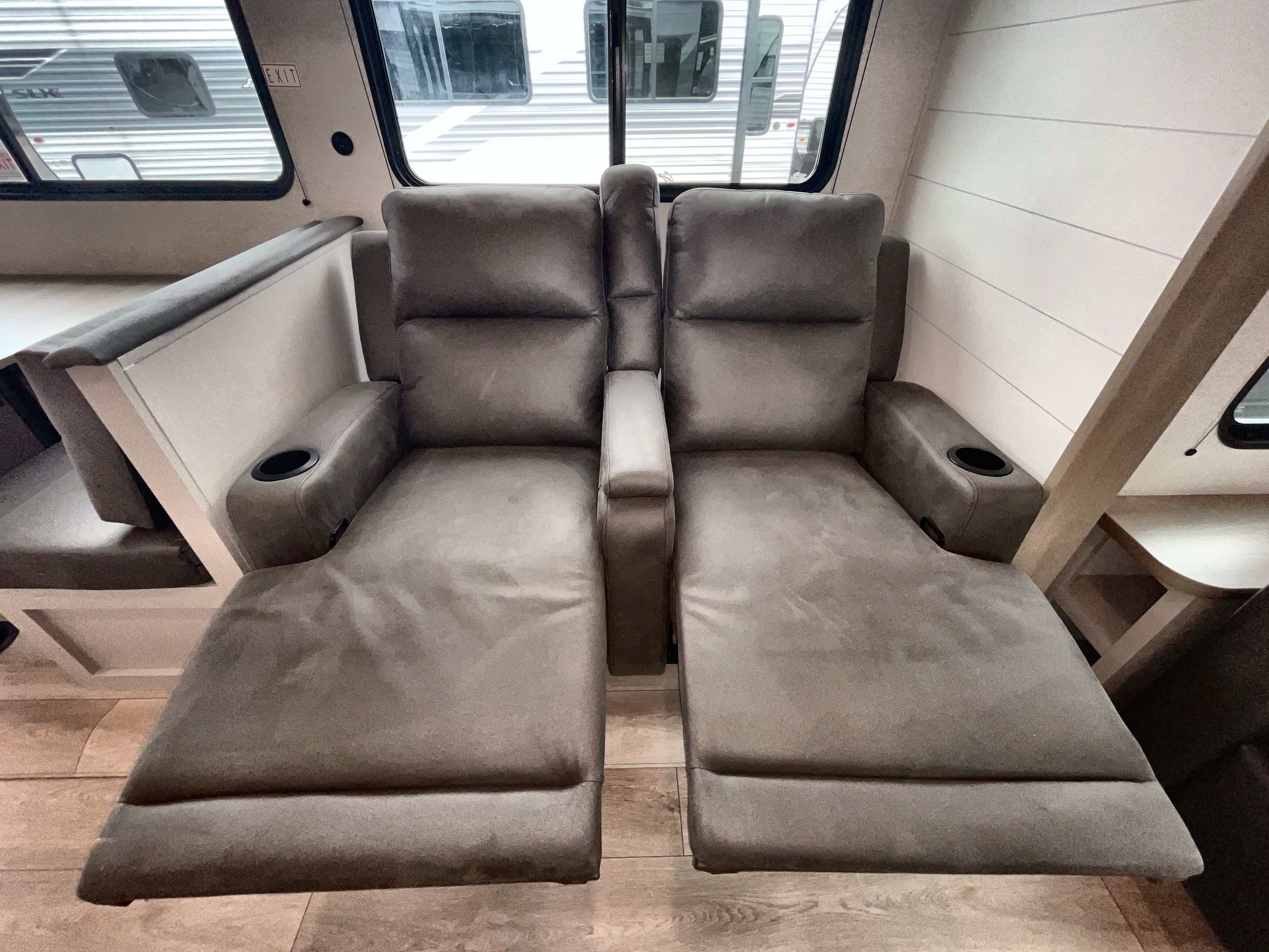 2027 Jayco JAY FLIGHT 290RLS in manassas VA