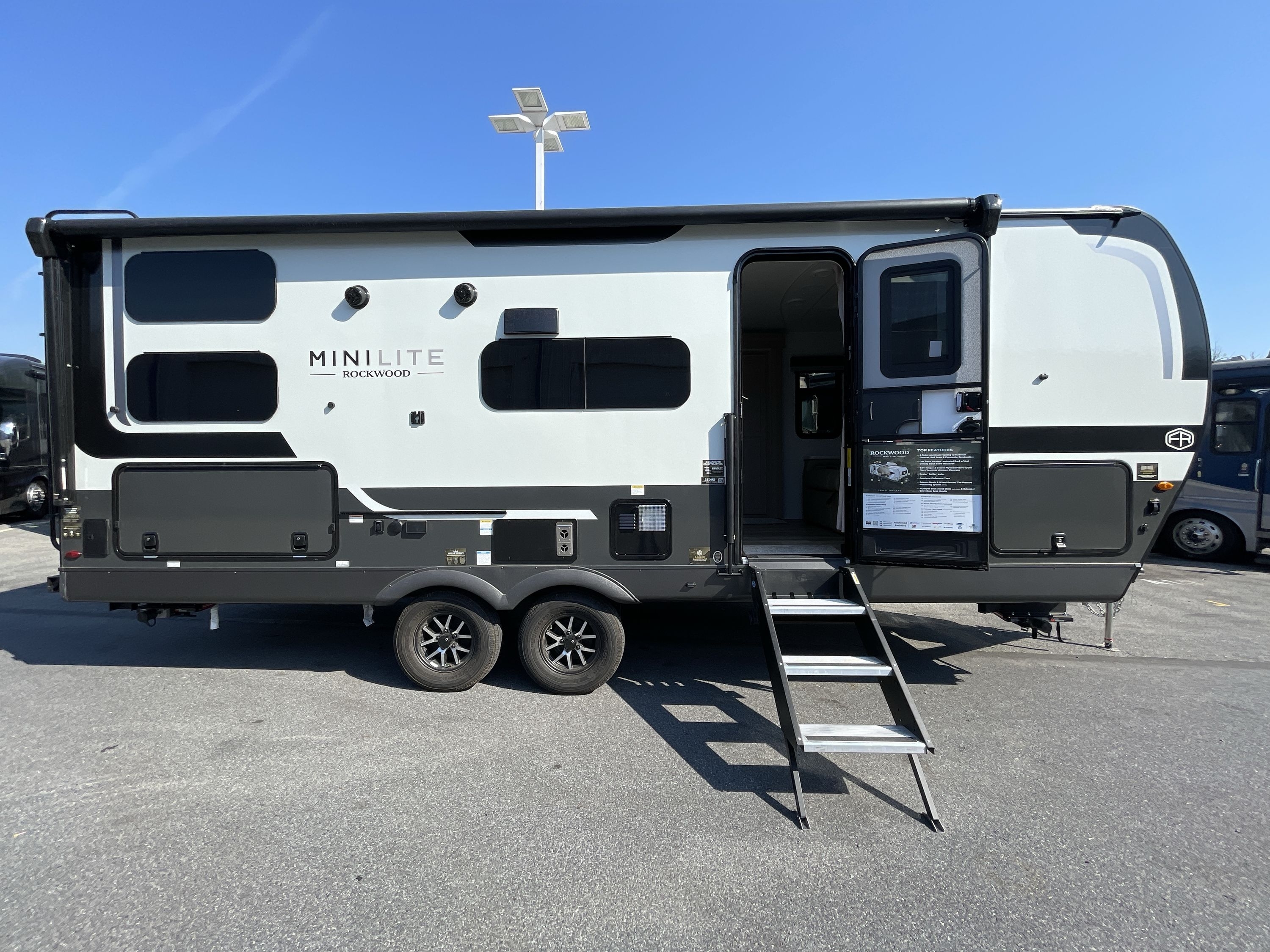 2026 Forest River ROCKWOOD MINI LITE 2509S in hamburg PA