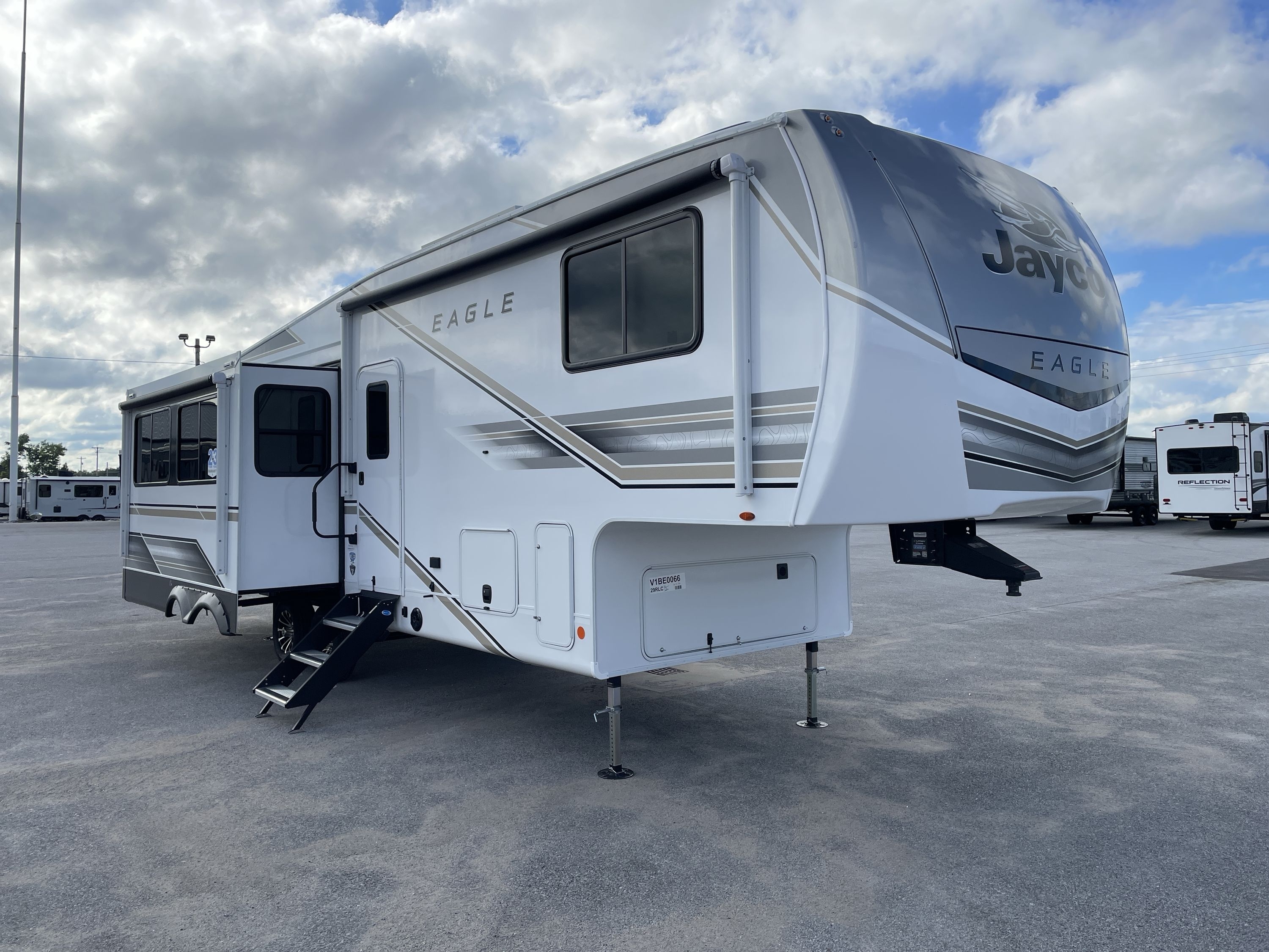 2027 Jayco EAGLE 29RLC in davenport IA