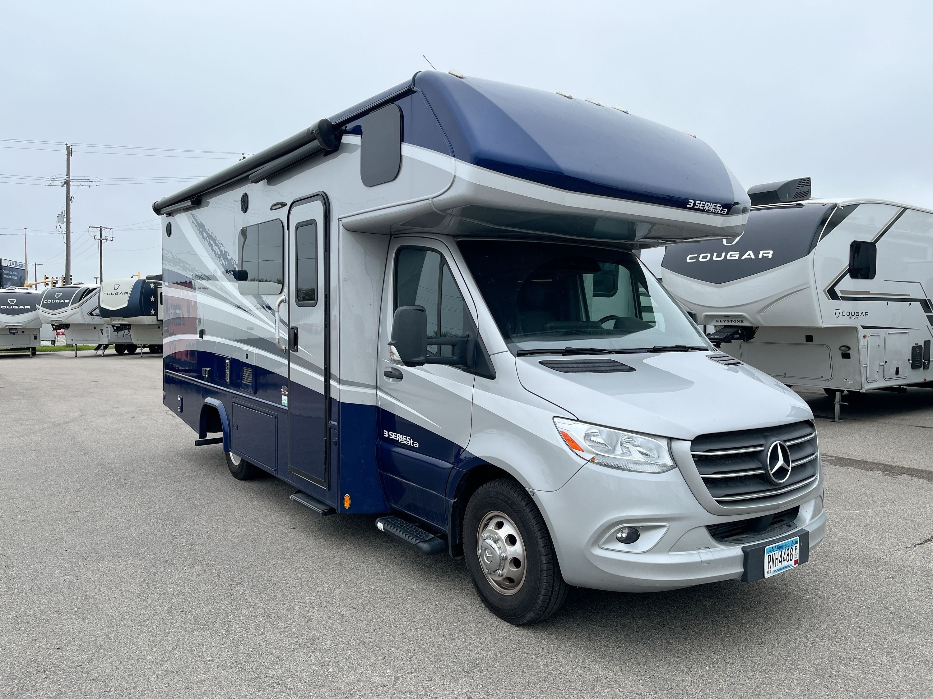 2024 Dynamax ISATA 3 24FWSFX RV