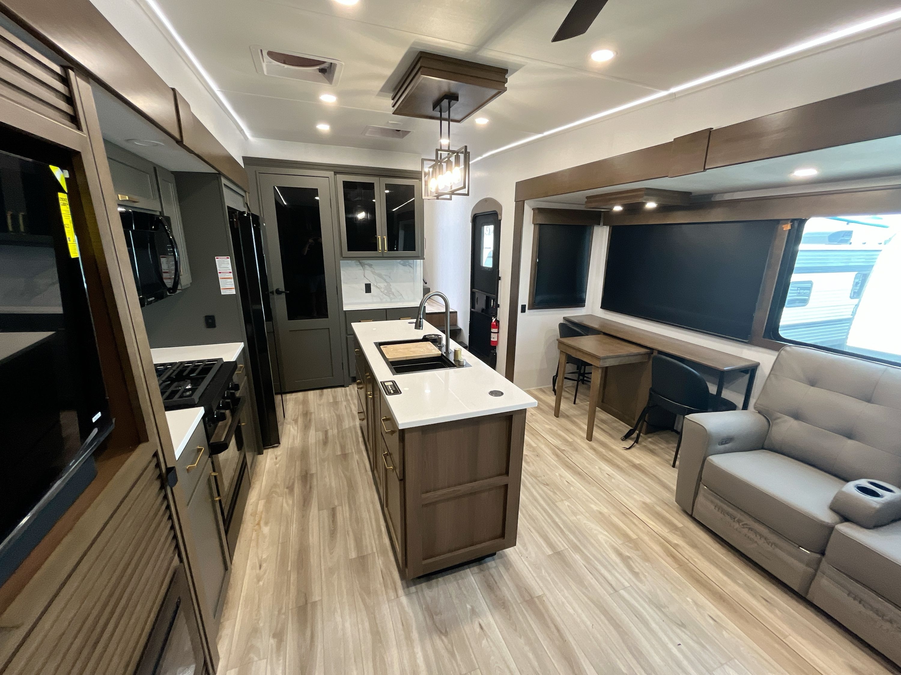2026 Keystone MONTANA HIGH COUNTRY 290RL in west fargo ND