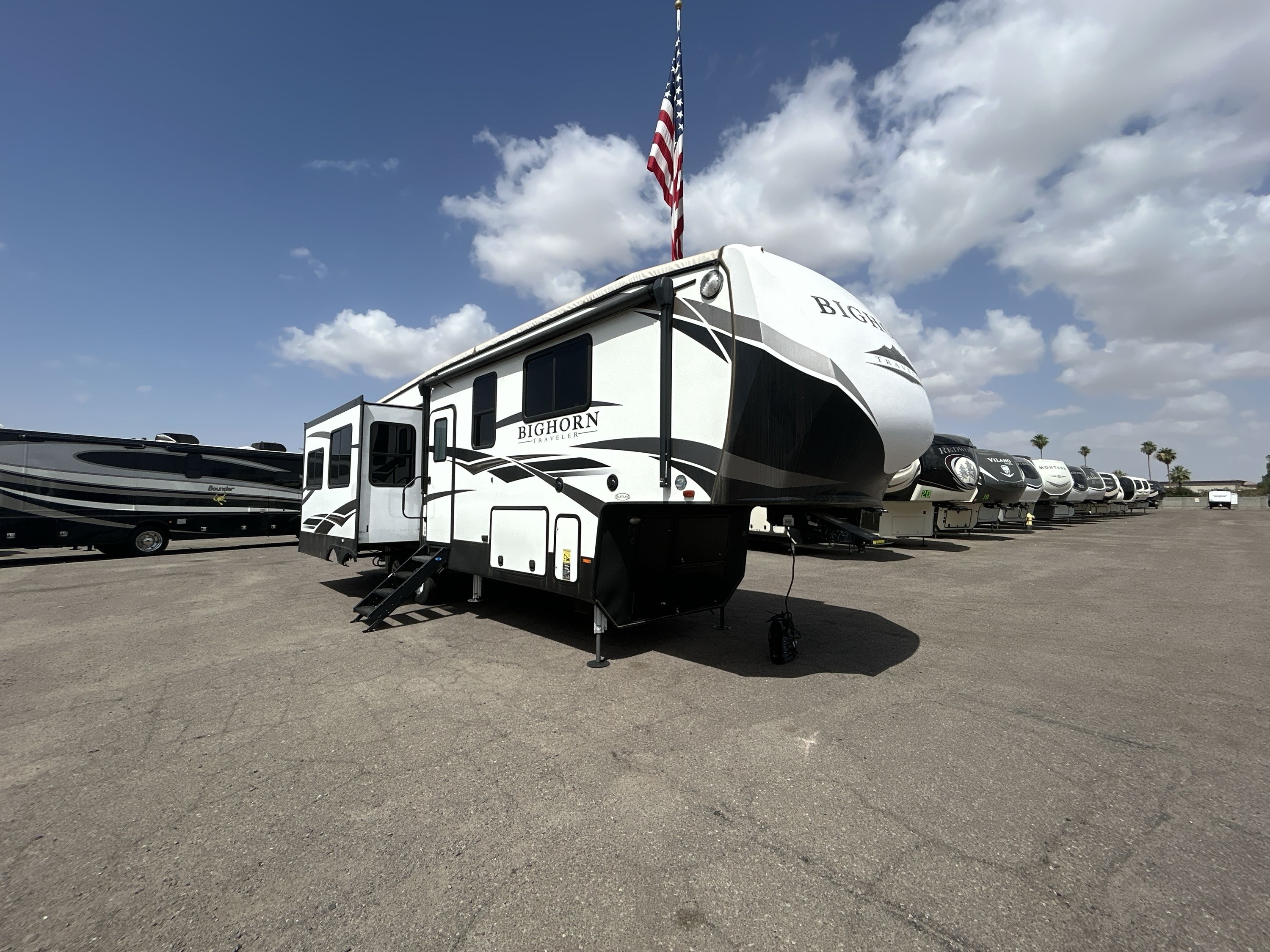 2021 Heartland BIGHORN TRAVELER 32RS in el mirage AZ