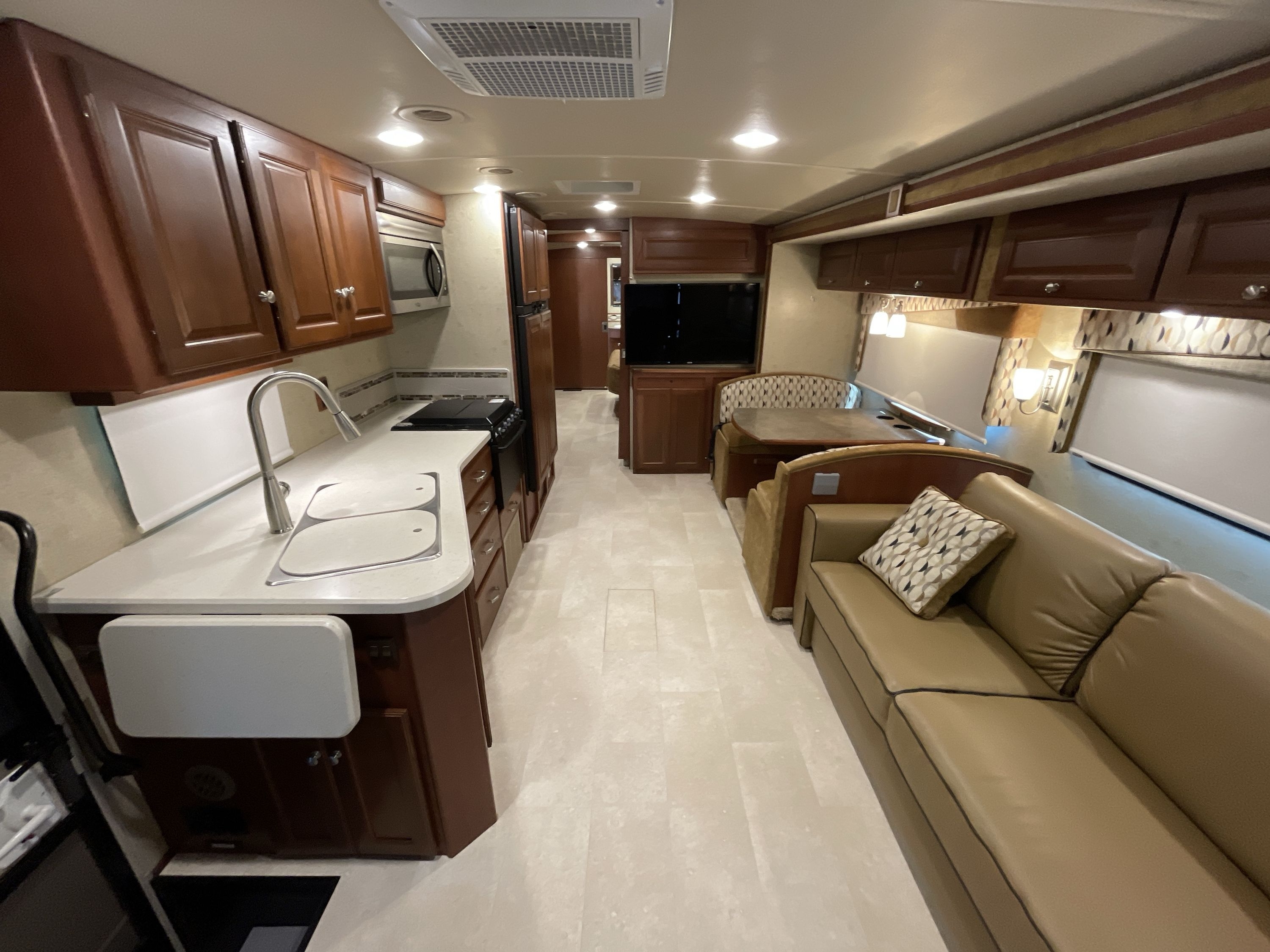 2015 Winnebago VISTA 35B in draper UT
