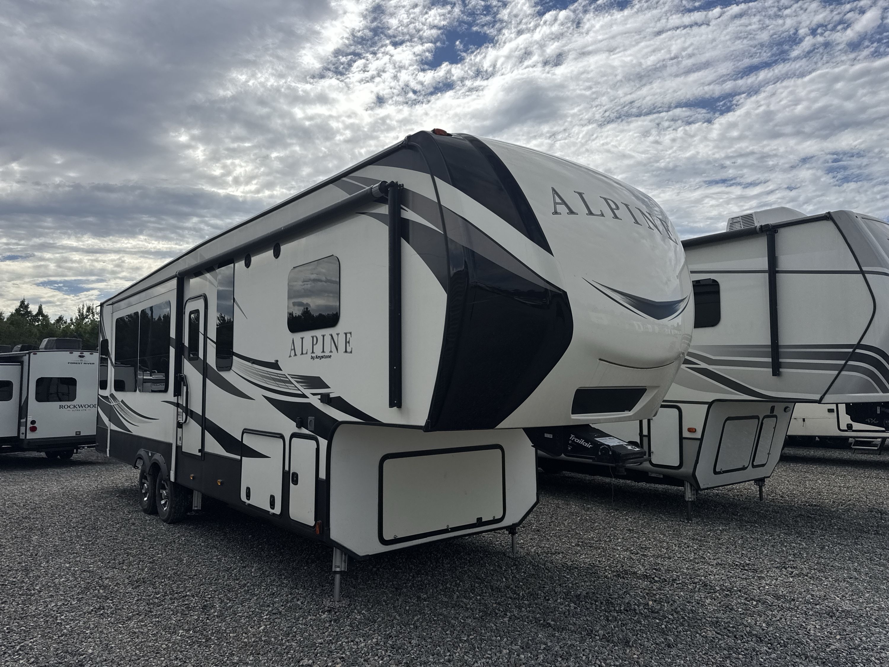 2018 Keystone ALPINE 3400RS in ashland VA
