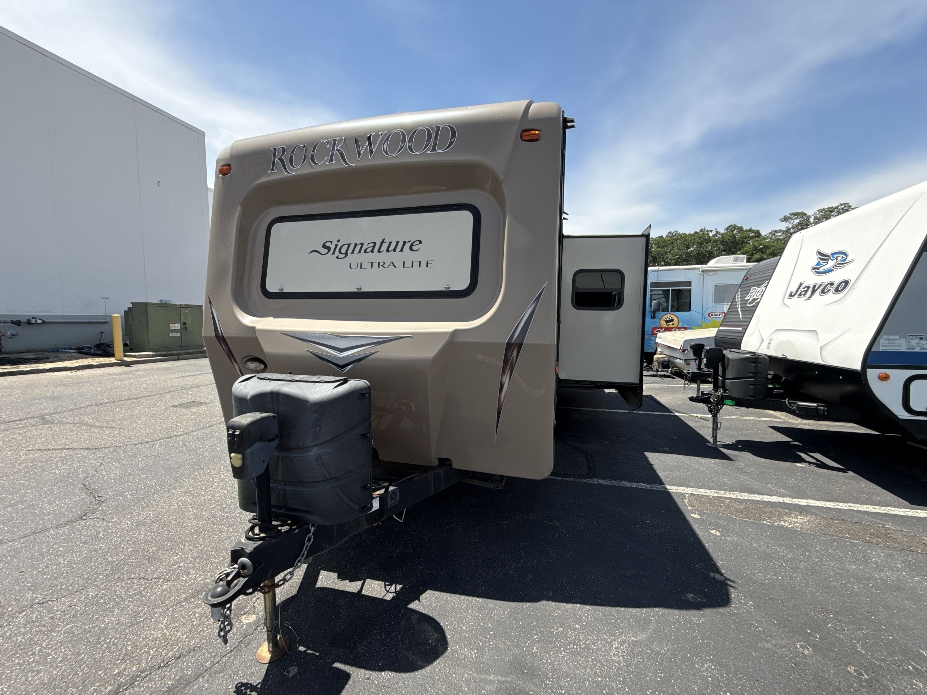 2015 Forest River ROCKWOOD SIGNATURE ULTRA LITE 8311WS in swedesboro NJ