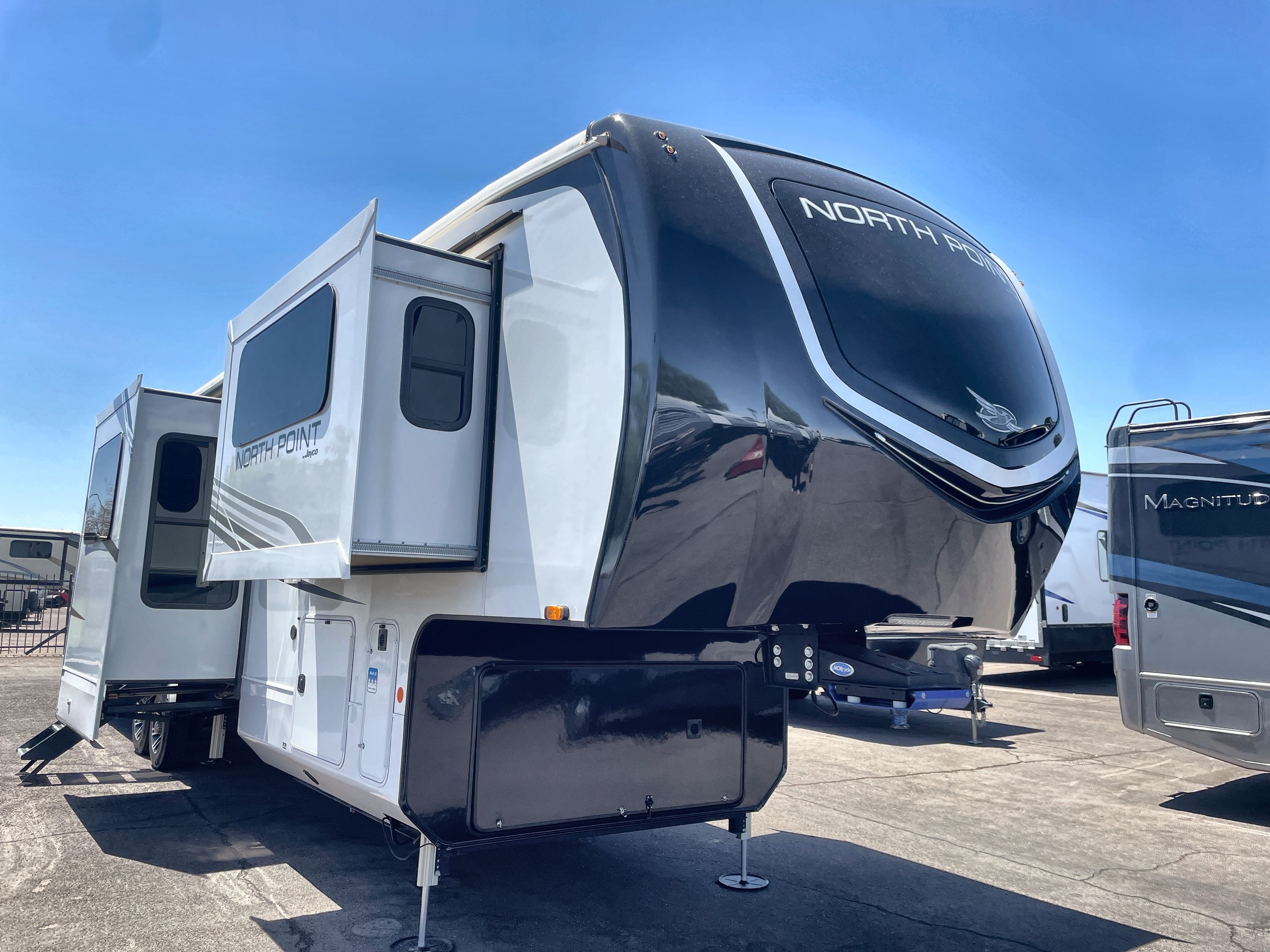2025 Jayco NORTH POINT 382FLRB in avondale AZ