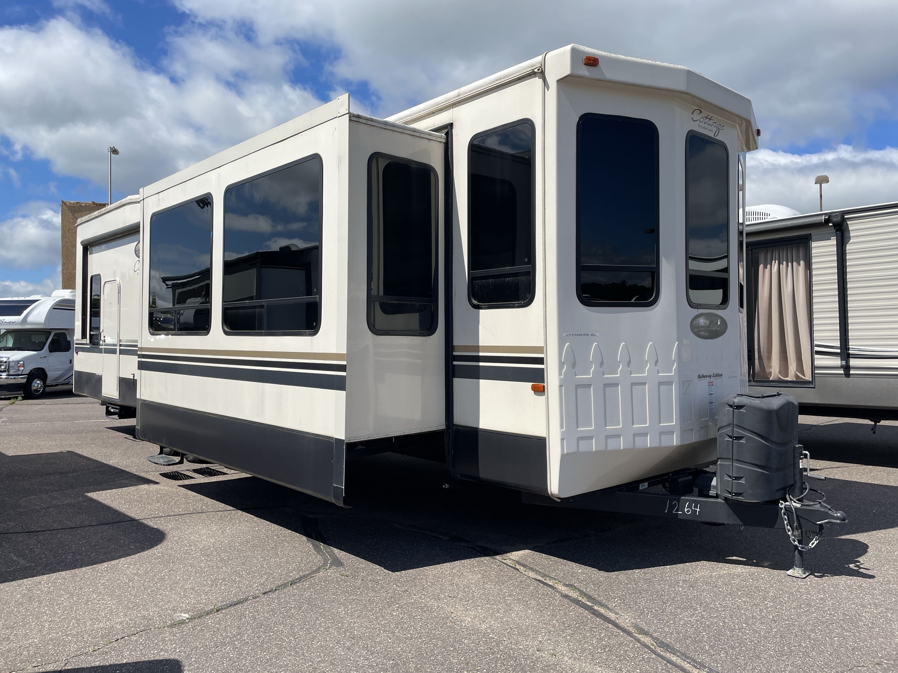 2019 Forest River CEDAR CREEK COTTAGE 40CL RV