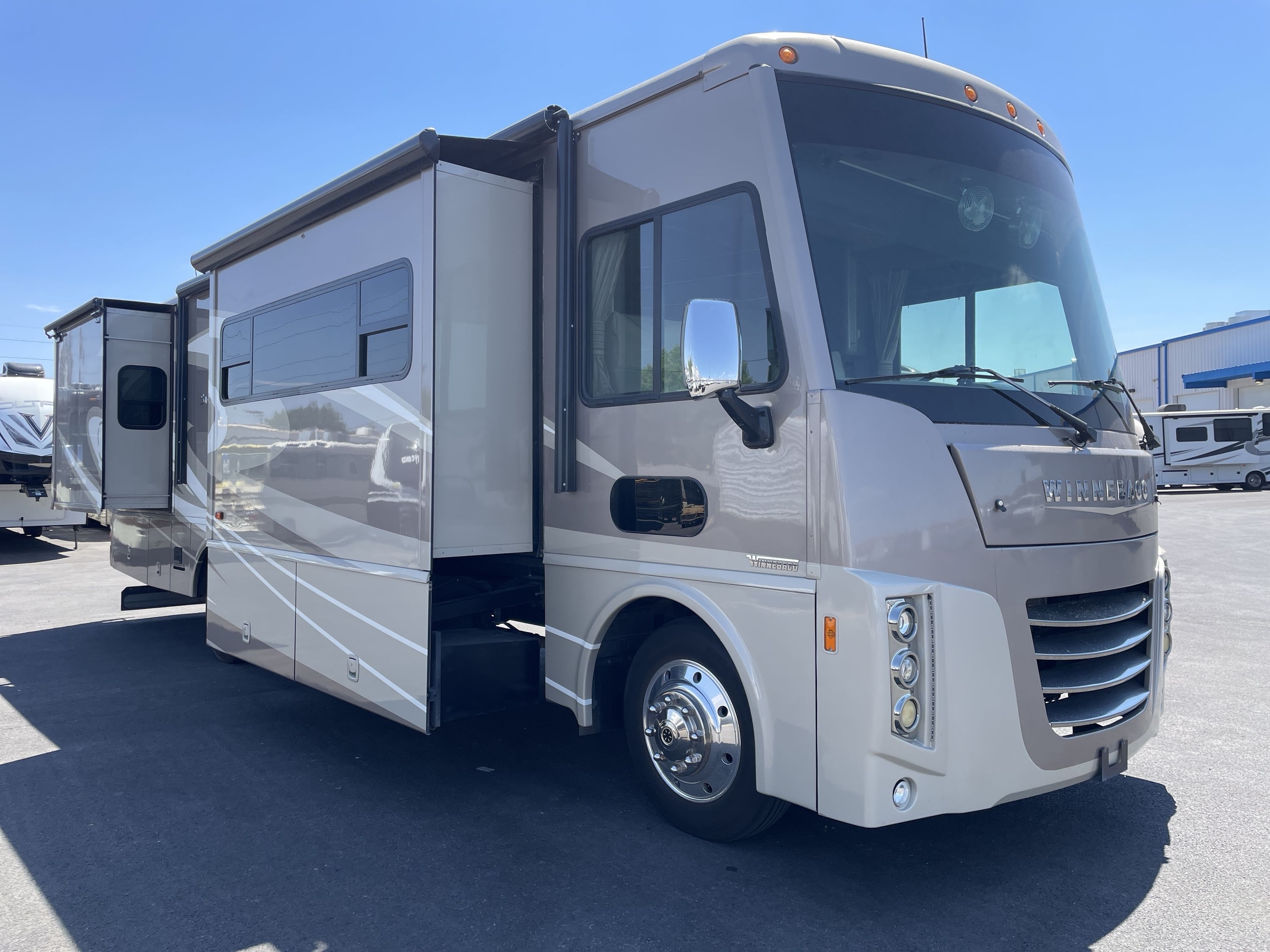 2017 Winnebago SIGHTSEER 33C in st. george UT