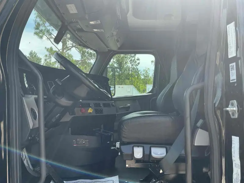 2024 FREIGHTLINER CASCADIA 126