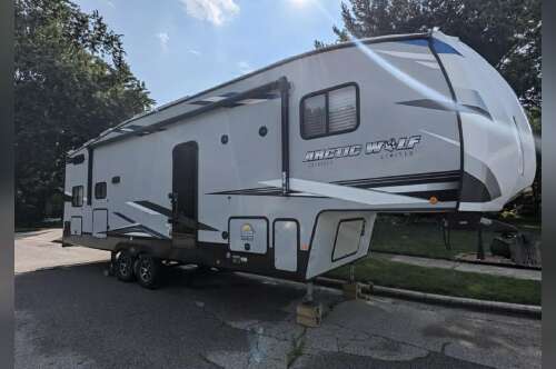 2022 Forest River CHEROKEE ARCTIC WOLF 287BH in haslett MI
